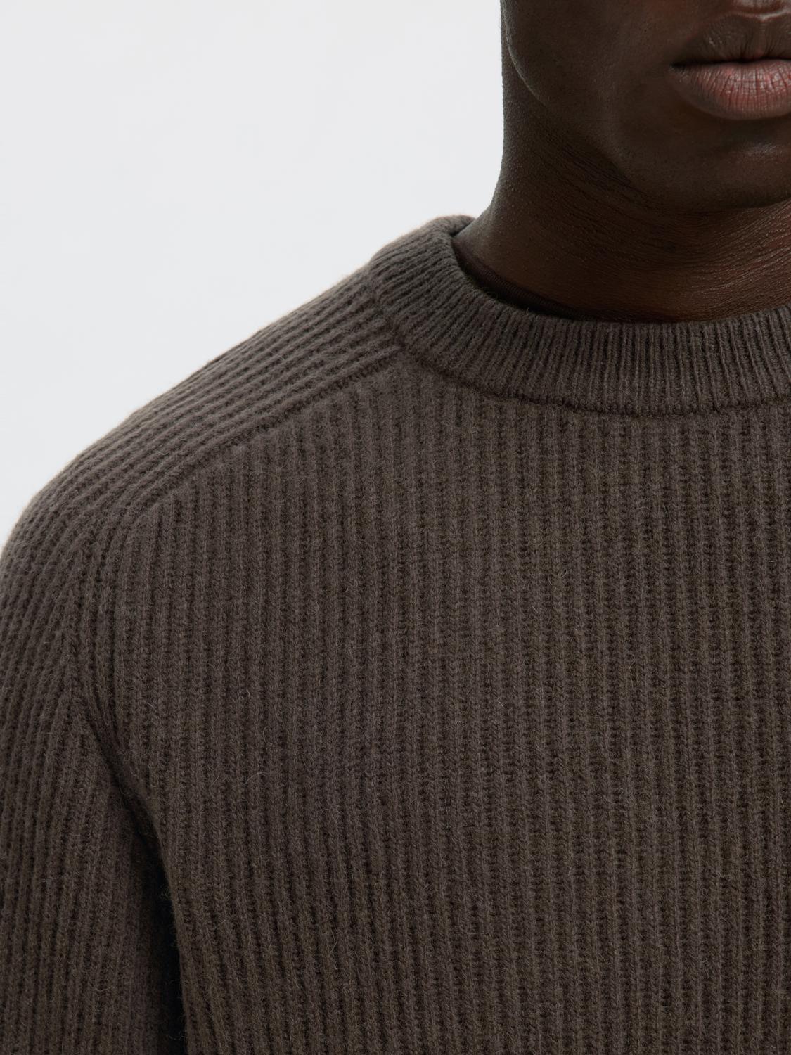 model_shot-detail